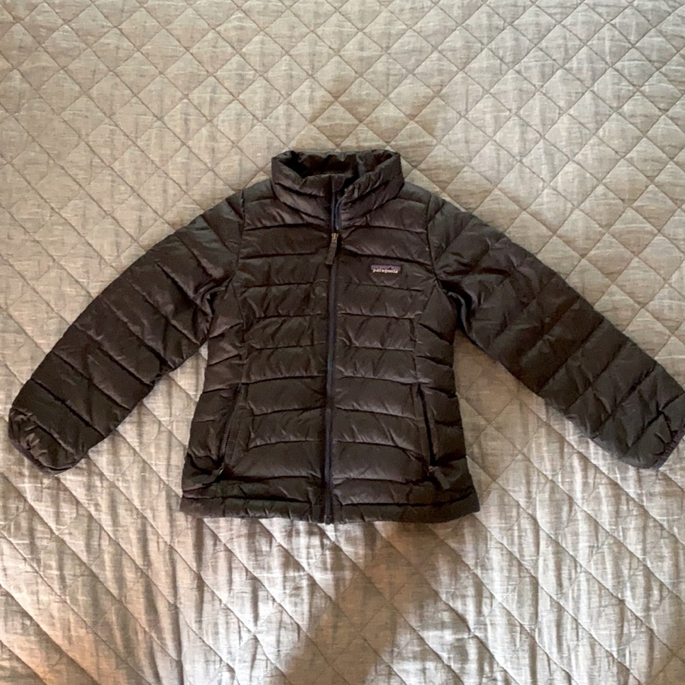 Girls Patagonia down sweater in Navy, size XS (5-6)